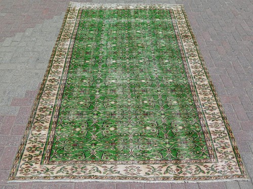 Tappeto vintage turco floreale